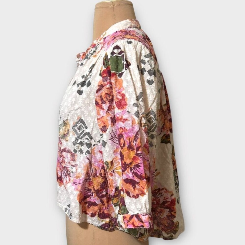 Pilcro Floral Button-Front Puff Sleeve Blouse in White and Pink - Picture 8 of 10